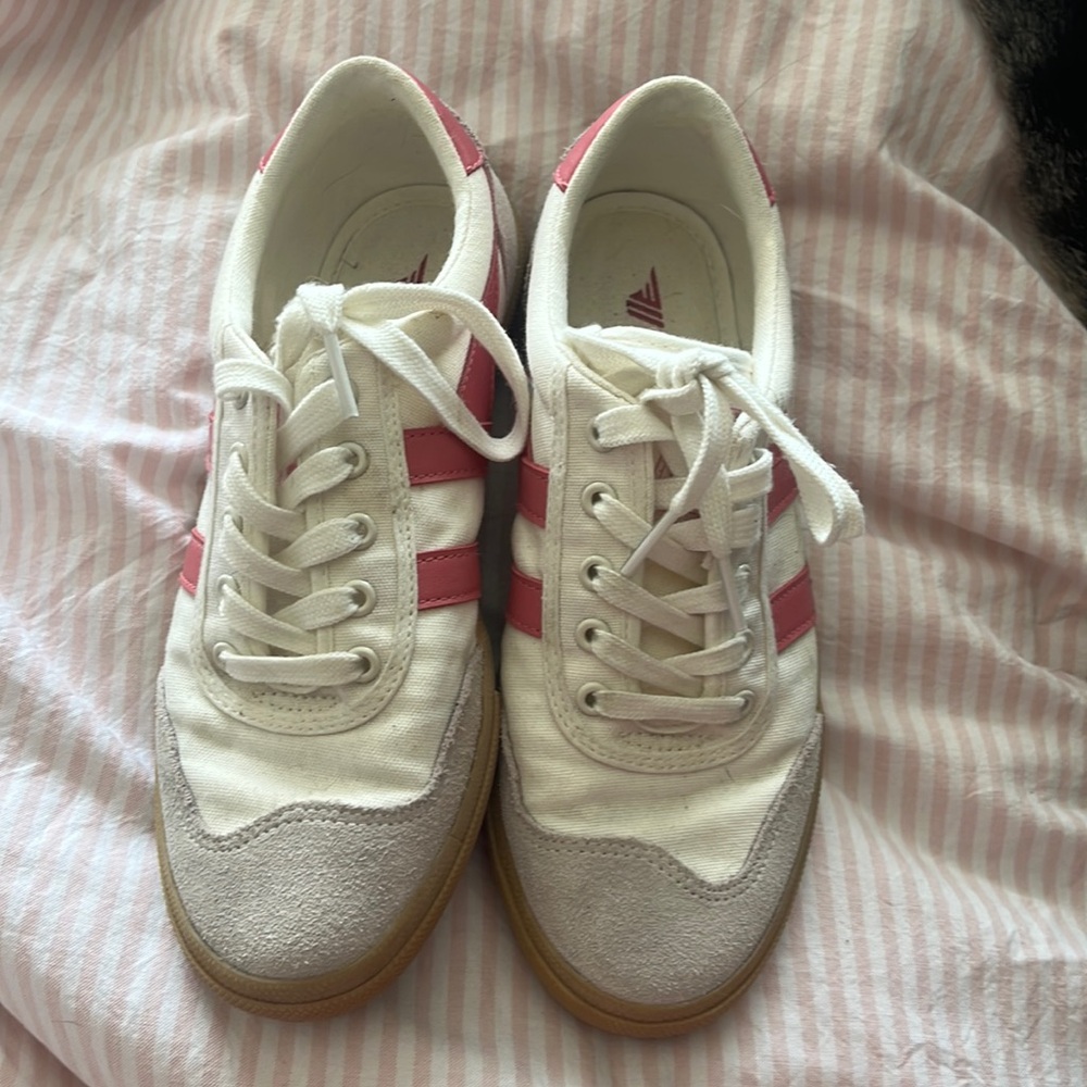 Gola sneakers
